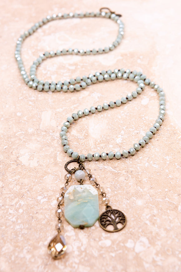 Lily Agate Stone & Charms Necklace